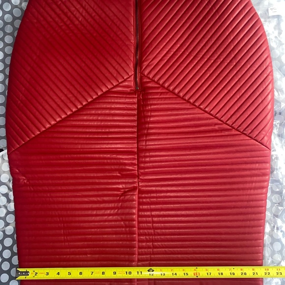 BRAM STOKER DRACULA ARMOR PATTERN PENCIL SKIRT BLOOD RED QUILTED VEGAN LEATHER - Picture 14 of 16